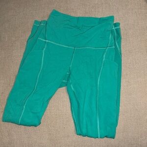 Lululemon Align Leggings 25” with Pockets in Maldives Green